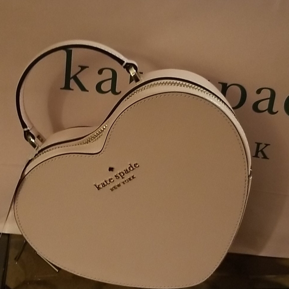 kate spade Handbags - Kate Spade Heart Bag